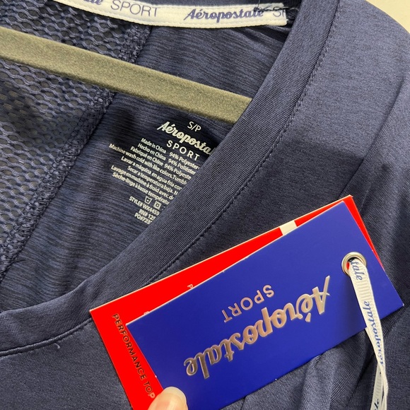 NWT Aeropostle Sport v-neck top - Picture 3 of 5